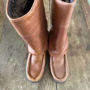 Manitobah Mukluks Brown Leather Boots